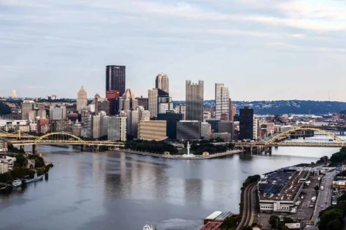 Package delivery solutions for Pittsburgh apartments